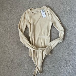 COPY - NWT Abercrombie + Fitch bodysuit xs